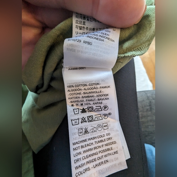 Levi's - Tri Tone Long Sleeve Tee - Picture 6 of 6